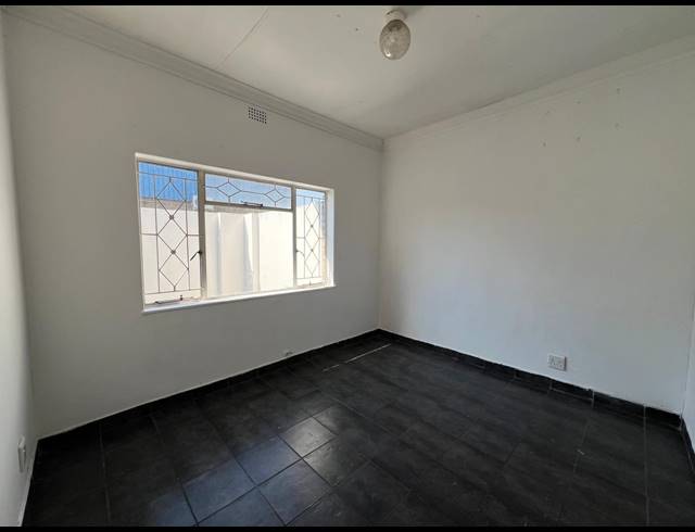220M² WAREHOUSE TO LET IN FERNDALE